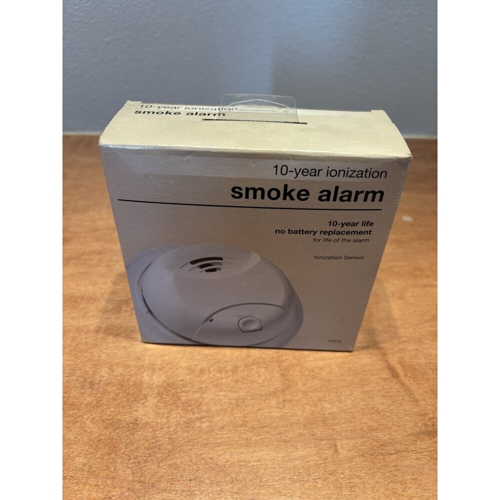 First Alert 0827B 10-Year Ionization Smoke Alarm with Sealed Lithium Battery
